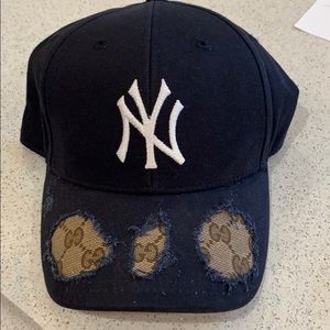 Yankees ladies hat GG print not authentic CUTE